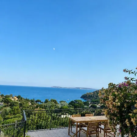 La Rimonsette Est - Sea View And Terrace アパート